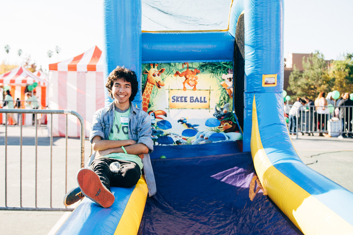 1612_holiday_carnival_-_012_720